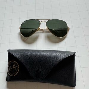 Ray-Ban Classic Gold Frame Aviator Sunglasses with Dark Green Lenses